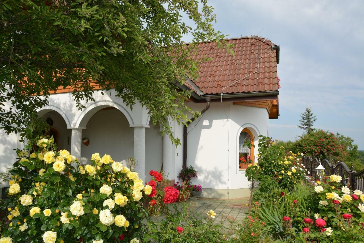 Pension Restaurant Rosenberg Jennersdorf Extérieur photo